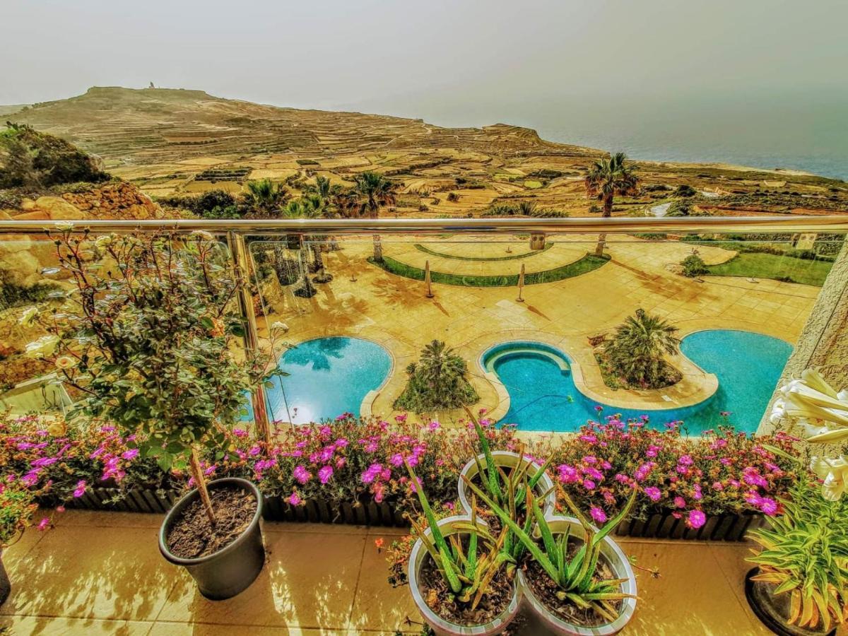 Sunset Holiday Apartment With Communal Pool + Views Ghajn Melel Экстерьер фото